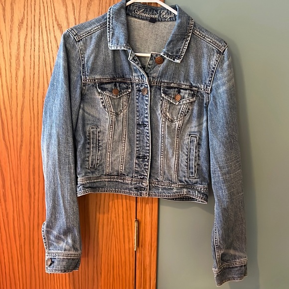American Eagle Outfitters Jackets & Blazers - 🎉Former HP!🎉 American Eagle Denim Jacket / Jean Jacket